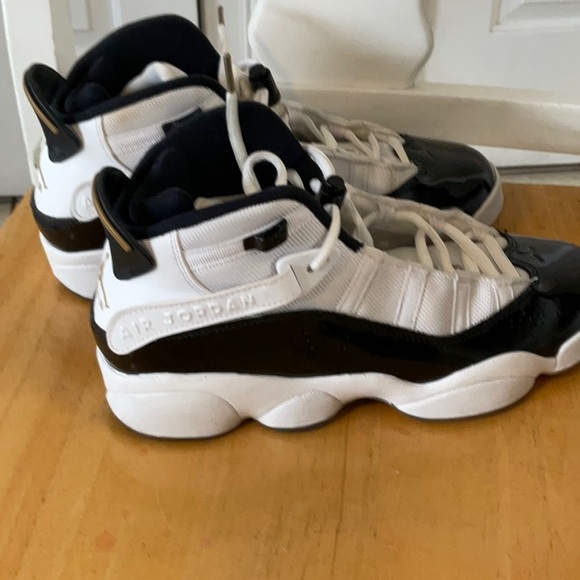 Air Jordan Sneakers - Picture 4 of 7